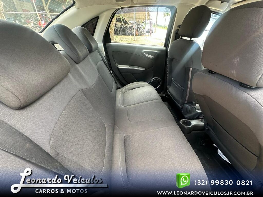 FIAT GRAND SIENA ATTRAC. 1.4 FLEX 2013