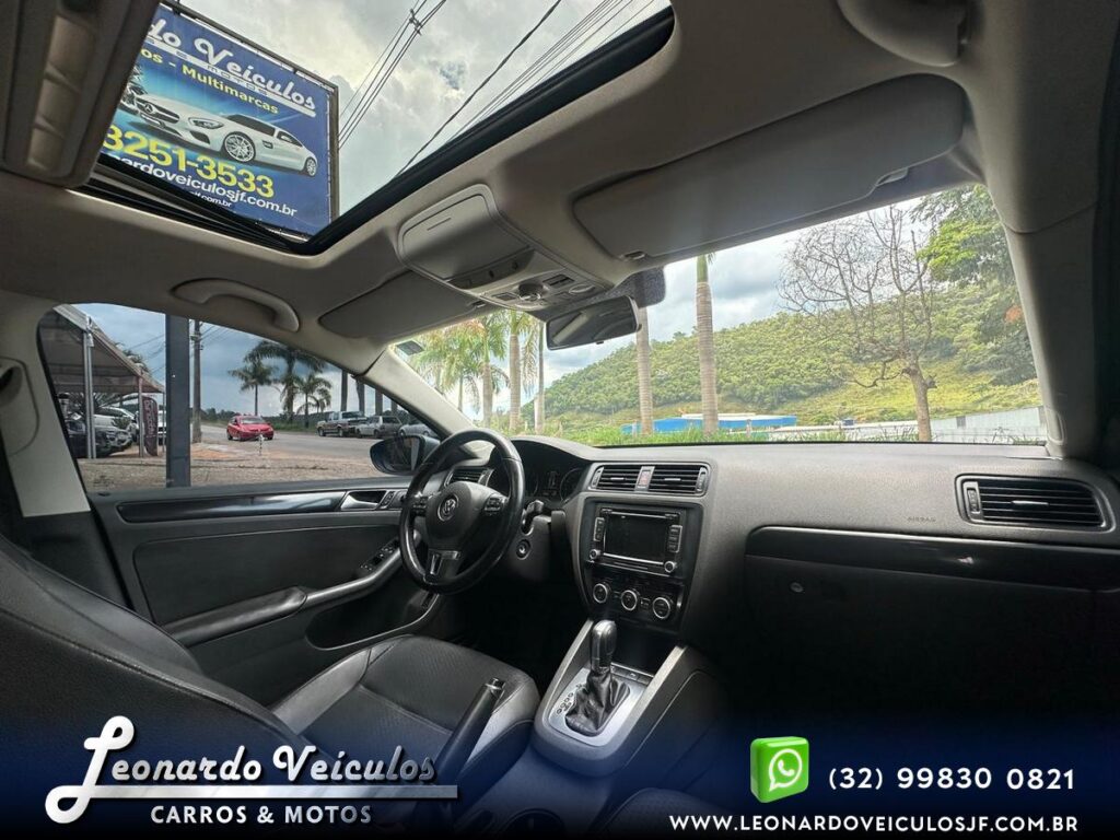 VOLKSWAGEN JETTA COMFORTLINE 2.0 AT 2014