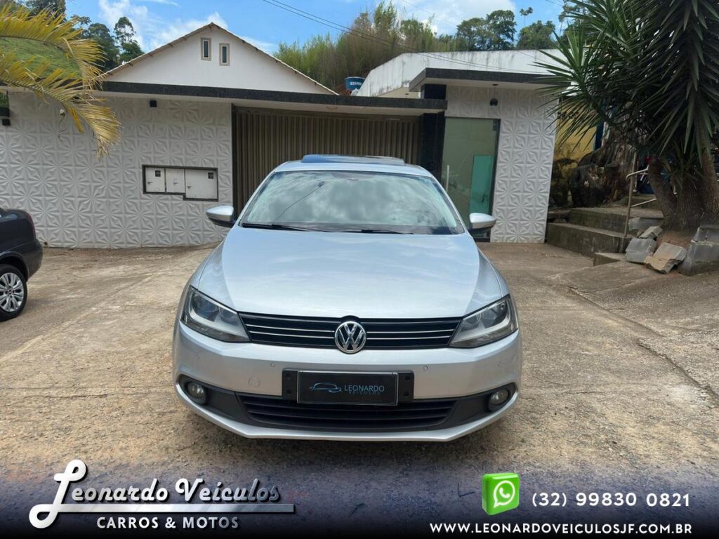 VOLKSWAGEN JETTA COMFORTLINE 2.0 AT 2014