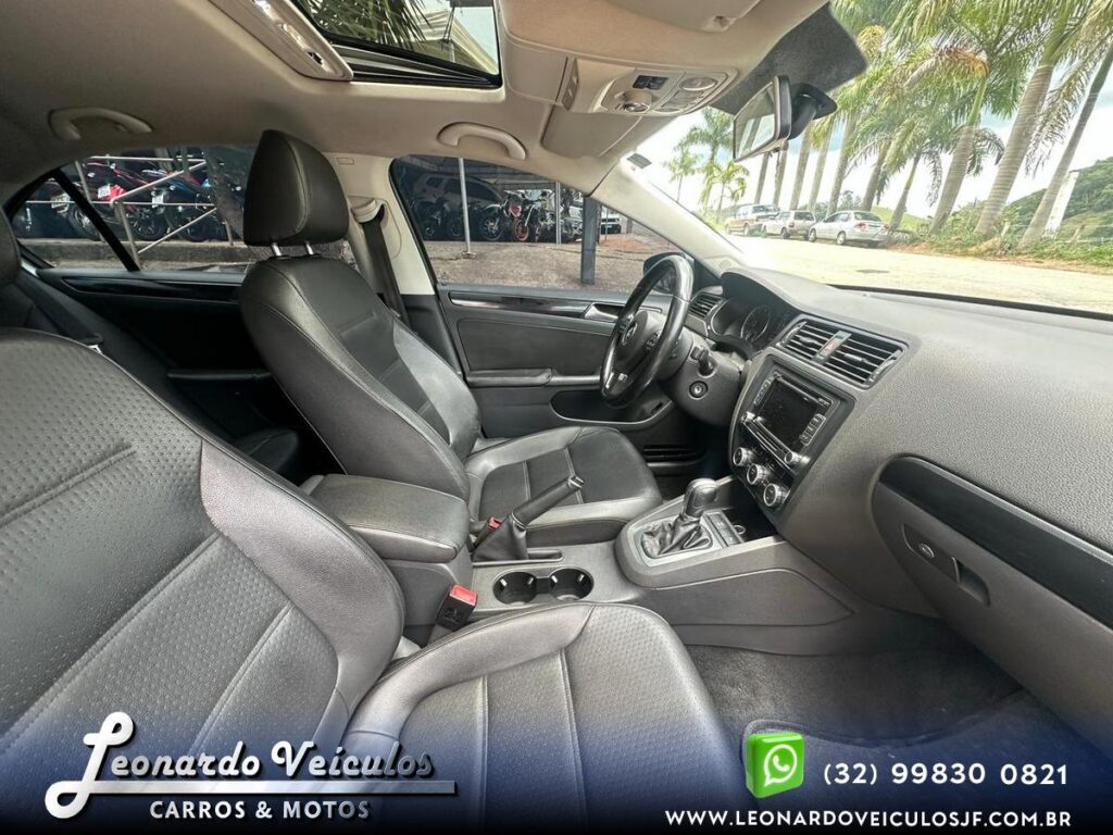 VOLKSWAGEN JETTA COMFORTLINE 2.0 AT 2014