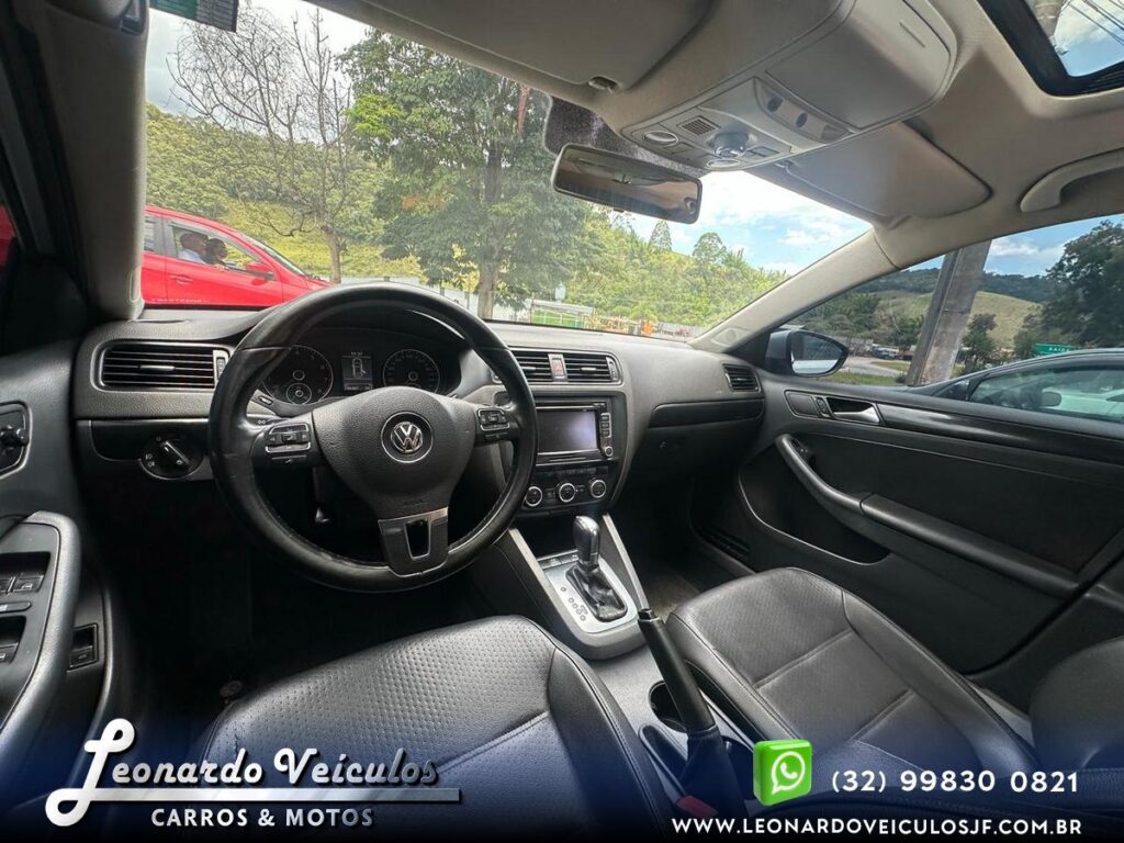 VOLKSWAGEN JETTA COMFORTLINE 2.0 AT 2014