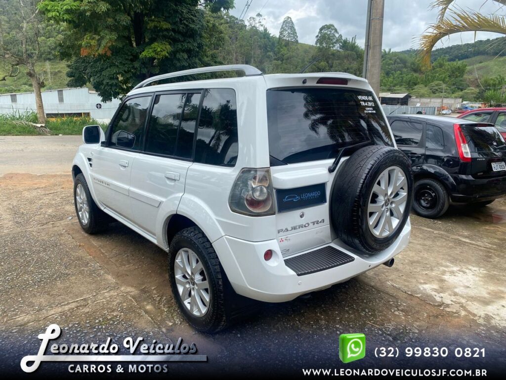 MITSUBISHI PAJERO TR-4 2012