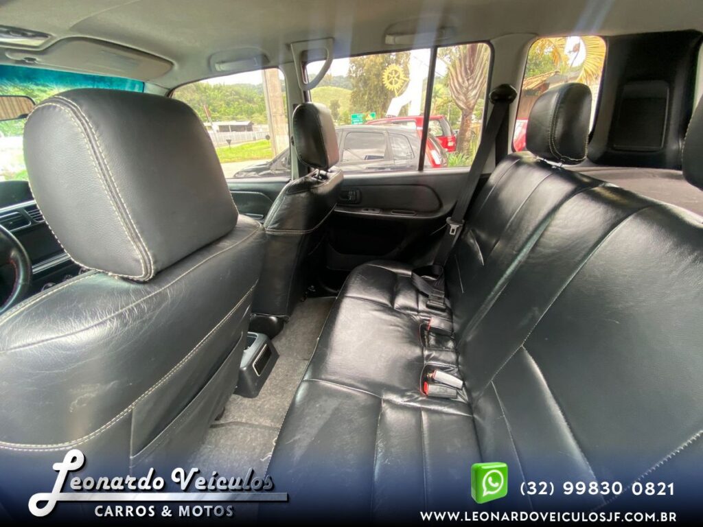 MITSUBISHI PAJERO TR-4 2012
