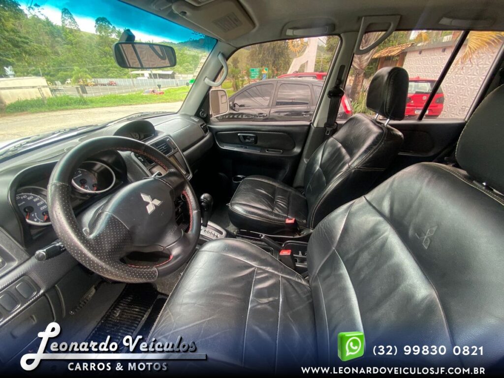 MITSUBISHI PAJERO TR-4 2012