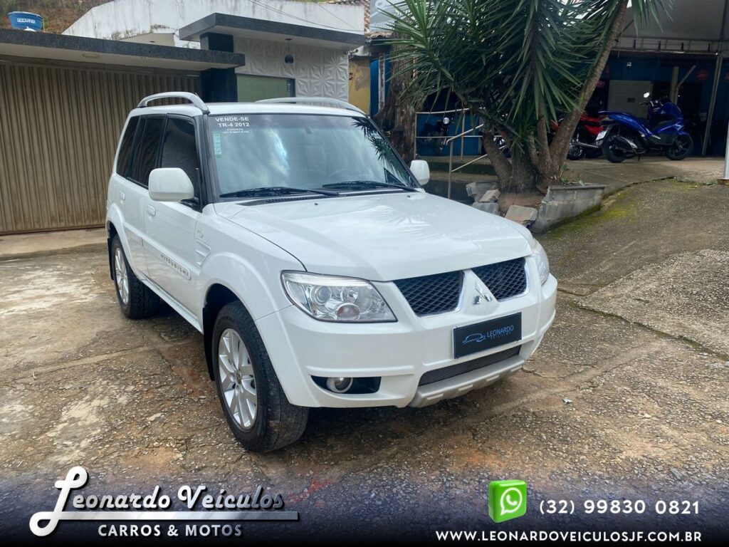 MITSUBISHI PAJERO TR-4 2012