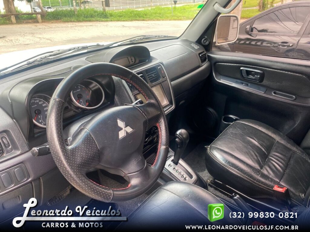 MITSUBISHI PAJERO TR-4 2012
