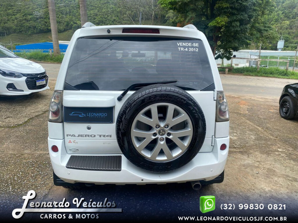 MITSUBISHI PAJERO TR-4 2012