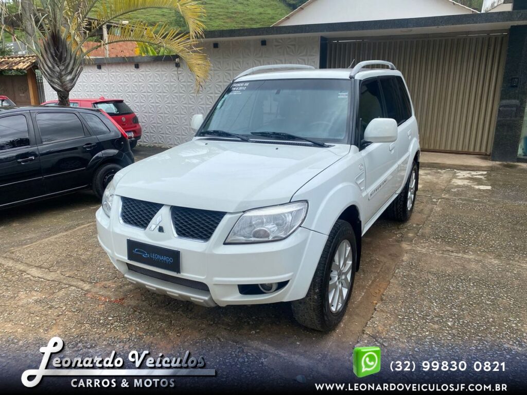 MITSUBISHI PAJERO TR-4 2012