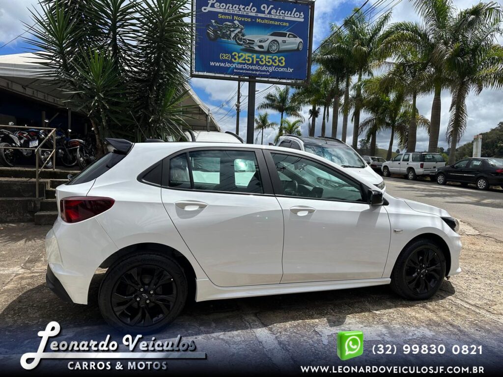CHEVROLET ONIX HATCH RS 1.0 TB 2023