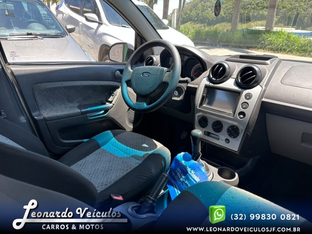 FORD FIESTA 1.6 FLEX HATCH 2013