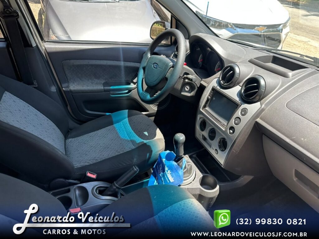 FORD FIESTA 1.6 FLEX HATCH 2013