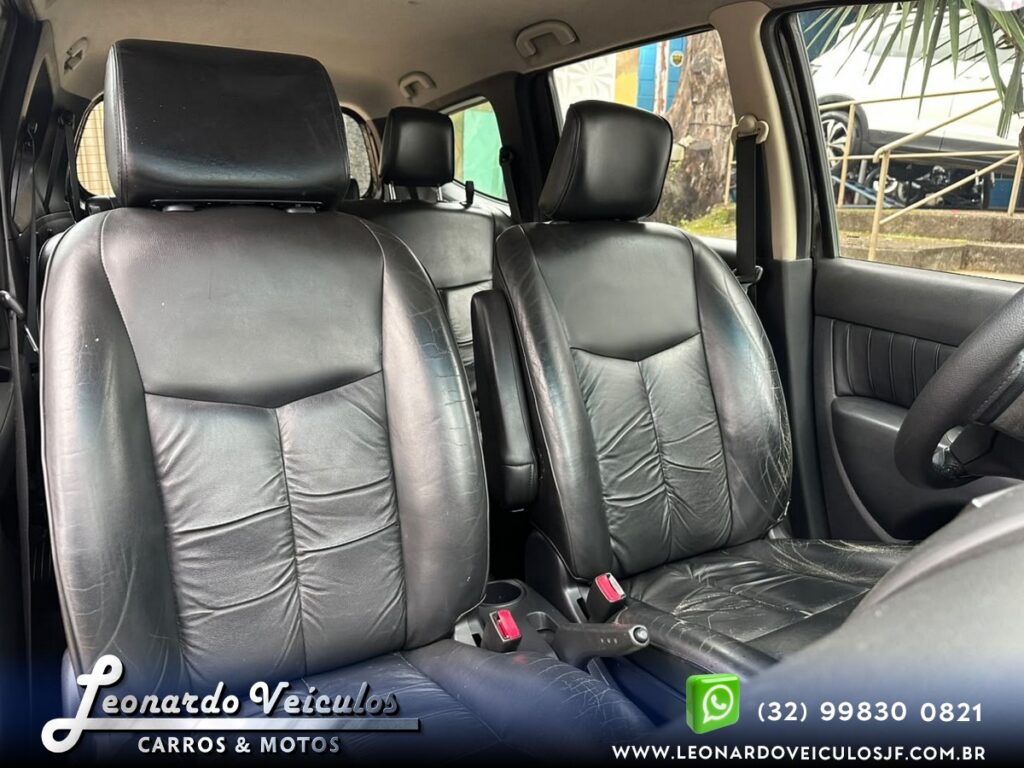 NISSAN LIVINA GRAND SL 1.8 AUT 2011